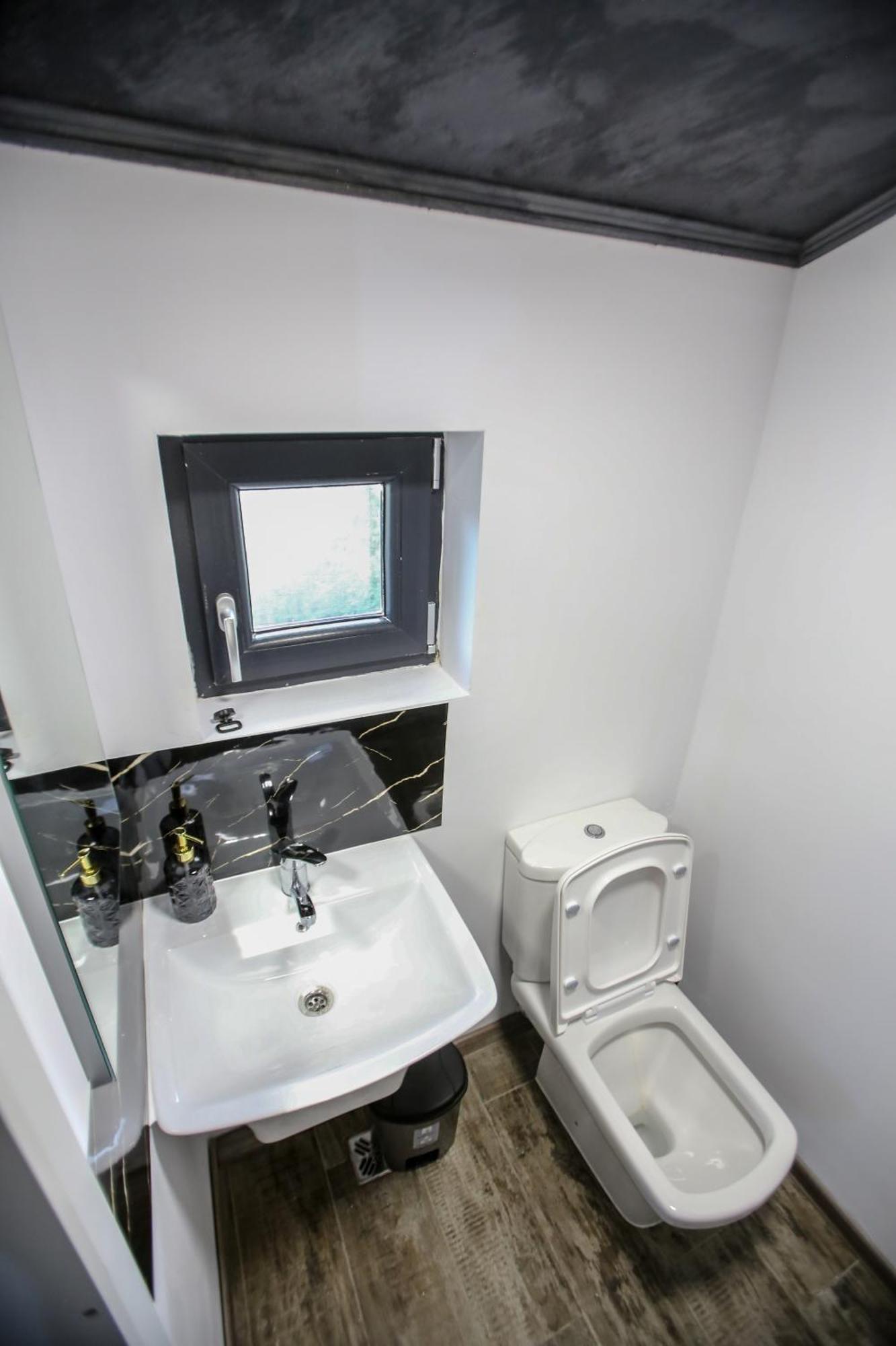 Casa Kevin Hotel Năvodari Eksteriør billede